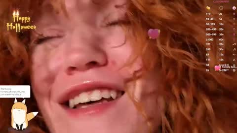 Snapshot of emiliyafox chatting on 31, 10, 2025 Emi online show from 31, 10, 2025