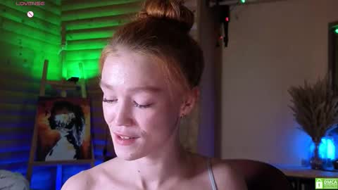 Snapshot of emiliyafox chatting on 22, 11, 2025 Emi online show from 22, 11, 2025