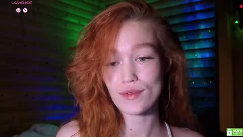 Snapshot of emiliyafox chatting on 24, 11, 2025 Emi online show from 24, 11, 2025