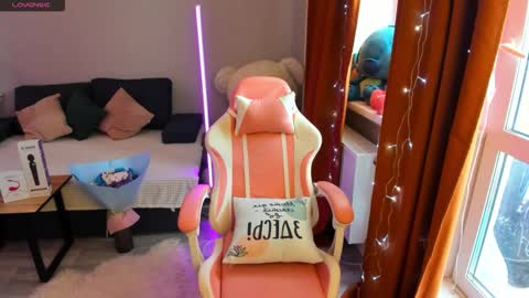 Emiliya online show from 11, 1, 2026