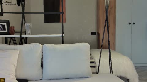 Emiljanna online show from 5, 11, 2025