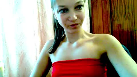 Snapshot of emilly_xkiss chatting on 4, 11, 2025 Emilly online show from 4, 11, 2025