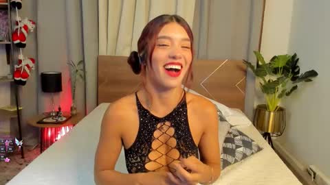 Snapshot of emillygonzalez chatting on 16, 11, 2025 . . online show from 16, 11, 2025