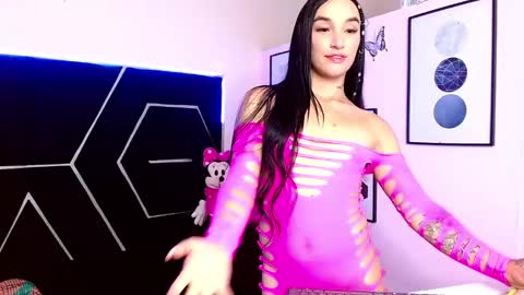 Snapshot of emillystonex chatting on 15, 12, 2025 emillystonex online show from 15, 12, 2025