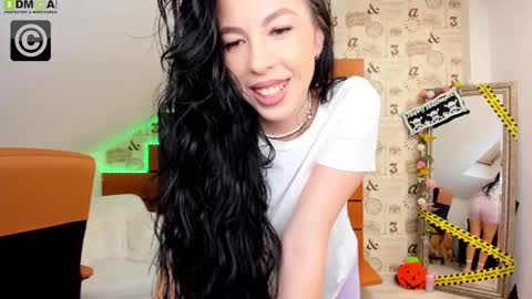 EmillyTaylor online show from 29, 10, 2025