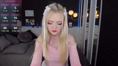 Snapshot of emily_air chatting on 28, 12, 2024 Emily online show from 28, 12, 2024