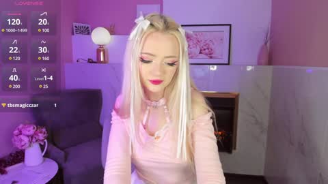 Snapshot of emily_air chatting on 8, 2, 2025 Emily online show from 8, 2, 2025