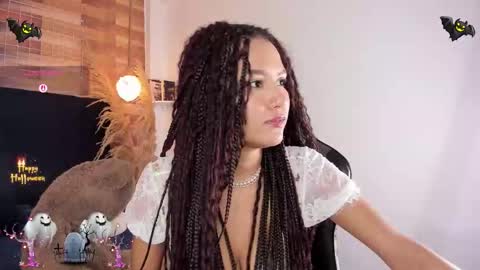emily_brown04 online show from 28, 10, 2025