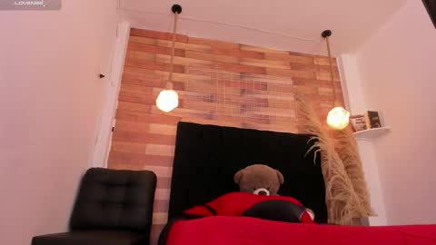 emily_brown04 online show from 18, 12, 2025