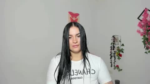 Snapshot of emily_coraline chatting on 9, 10, 2025 Emily online show from 9, 10, 2025