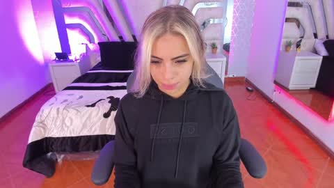 Emily online show from 24, 12, 2024
