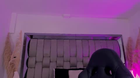 Emily online show from 12, 11, 2025