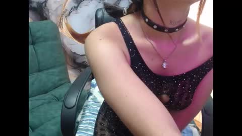 emily fox 3 online show from 17, 2, 2025