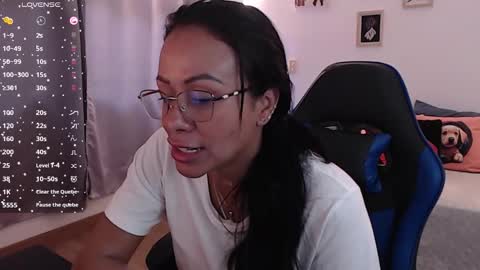 Snapshot of emily_leroy571240 chatting on 28, 10, 2025 emily leroy. online show from 28, 10, 2025