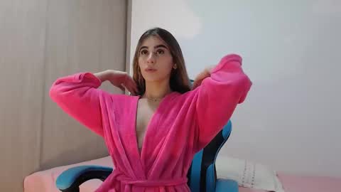 emily_mikelhot online show from 1, 4, 2026