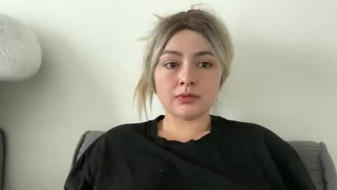 emily_morning_dew online show from 15, 9, 2025