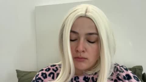 emily_morning_dew online show from 2, 11, 2025