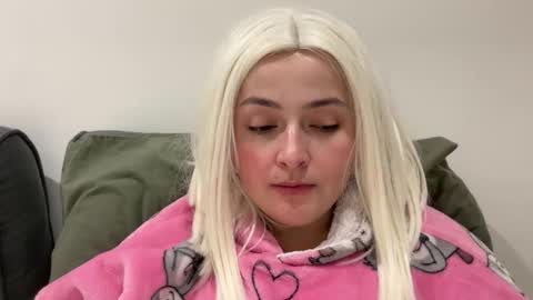 emily_morning_dew online show from 29, 11, 2025