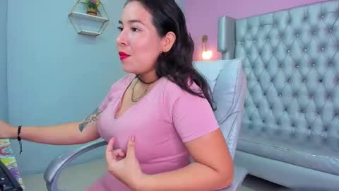 Snapshot of emily_sander_ chatting on 25, 9, 2025 emily_sander_ online show from 25, 9, 2025