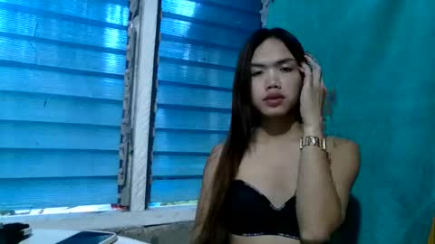 emily_slut2 online show from 18, 1, 2026