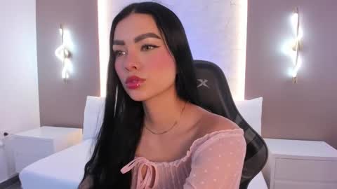 emily_tolson online show from 18, 12, 2025