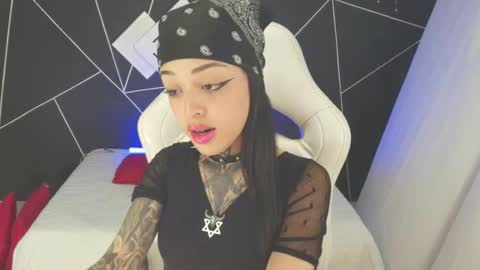 Snapshot of emilydaft chatting on 11, 9, 2025 fari online show from 11, 9, 2025