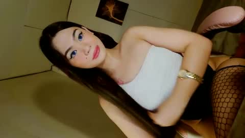 Snapshot of emilyfuckers chatting on 13, 3, 2026 ariane online show from 13, 3, 2026