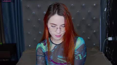 EmilyKents online show from 10, 2, 2025