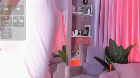 Hey i am  Emily     am -  pm online show from 7, 12, 2024