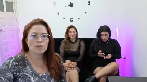 emily  friends online show from 25, 9, 2025