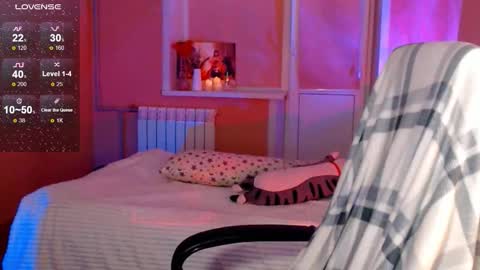 Snapshot of emilyrisse chatting on 28, 10, 2025 Emily Emi online show from 28, 10, 2025