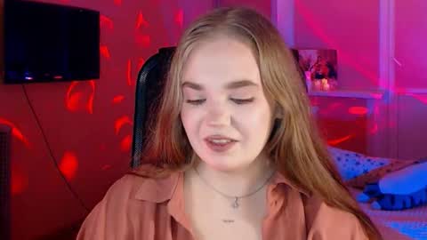 Snapshot of emilyrisse chatting on 4, 11, 2025 Emily Emi online show from 4, 11, 2025