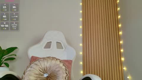 Emily  online show from 9, 11, 2025