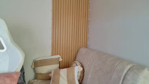 Snapshot of emilyrive chatting on 12, 3, 2026 Emily online show from 12, 3, 2026