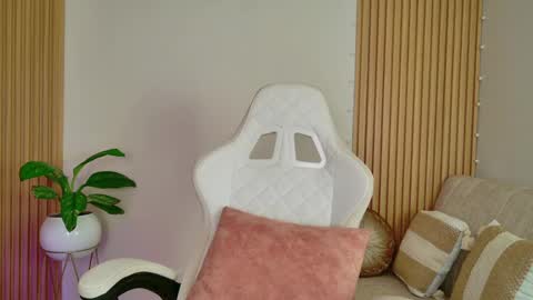 Snapshot of emilyrive chatting on 18, 3, 2026 Emily online show from 18, 3, 2026