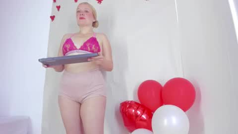 Snapshot of emilysumer chatting on 15, 2, 2025 Summer 3 online show from 15, 2, 2025