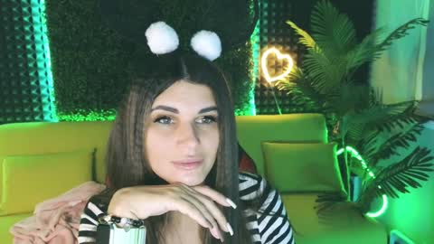 Emily online show from 21, 12, 2024