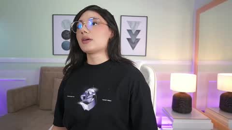 Snapshot of emilyturnerx chatting on 28, 10, 2025 Emily Turner online show from 28, 10, 2025