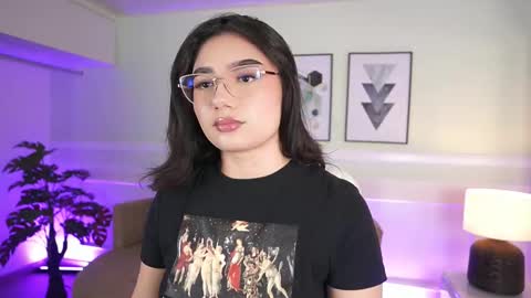 Snapshot of emilyturnerx chatting on 13, 11, 2025 Emily Turner online show from 13, 11, 2025