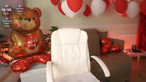 Emily Turner  online show from 18, 2, 2026