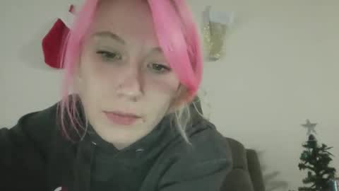 emilywarren296 online show from 6, 11, 2025