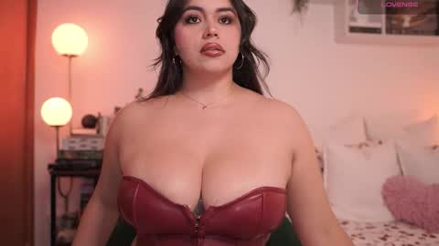 Snapshot of emilyxrose_ chatting on 29, 9, 2025 IG thickemmsss online show from 29, 9, 2025