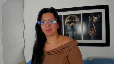 emilyy_cooperr online show from 16, 1, 2026