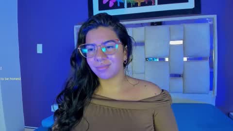 emilyy_cooperr online show from 24, 2, 2026