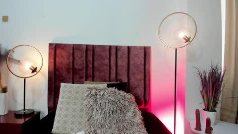 Emilyy Watson online show from 13, 12, 2024