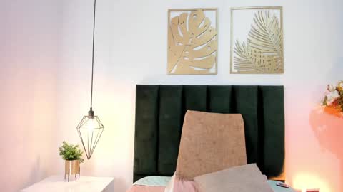 Emilyy Watson online show from 14, 12, 2024