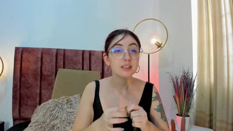 Emilyy Watson online show from 15, 12, 2024