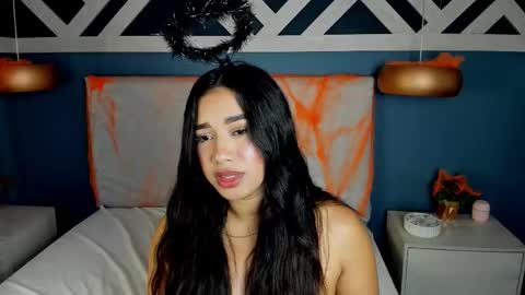 Snapshot of emilyzahar chatting on 25, 10, 2025 Emily online show from 25, 10, 2025