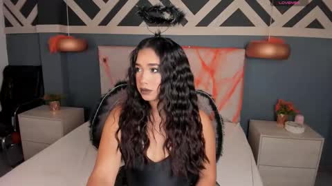 Snapshot of emilyzahar chatting on 31, 10, 2025 Emily online show from 31, 10, 2025