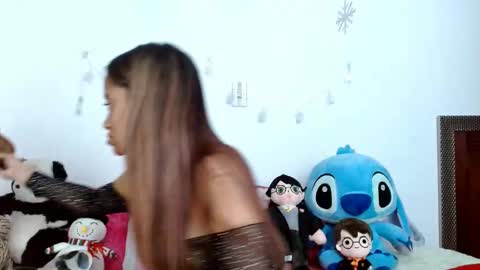 emilyzans07 online show from 15, 2, 2025